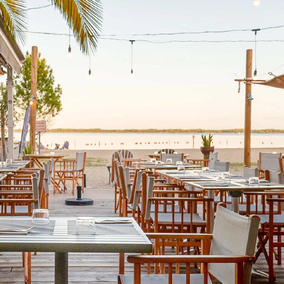 Photo de la terrasse des Docks du Lac